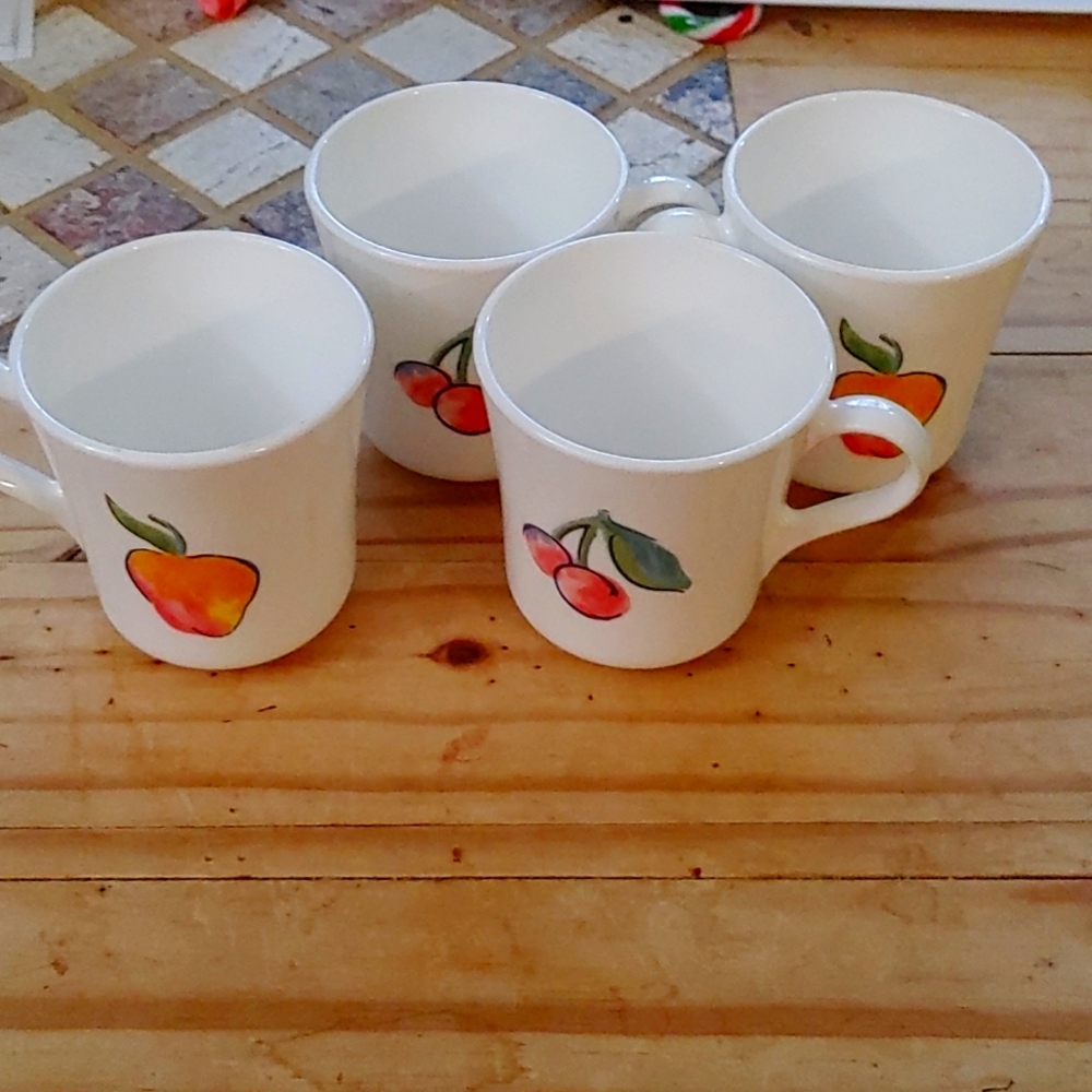 Set of 6Corelle cups